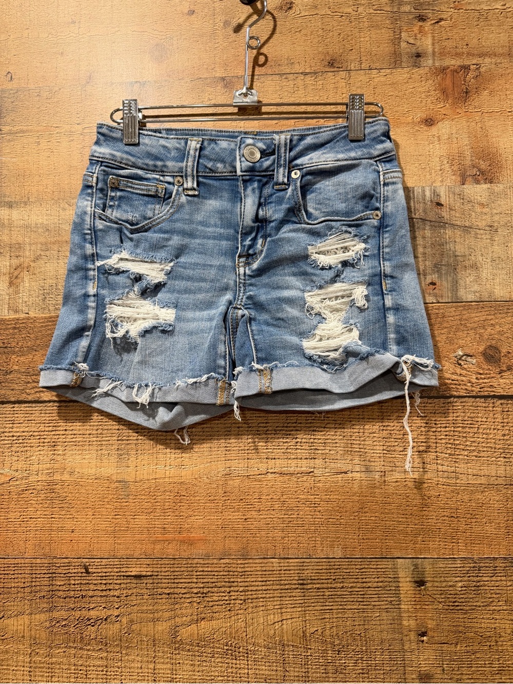 American Eagle Blue Denim Extra Stretchy Cuffed & Distressed Midi Shorts Size 2